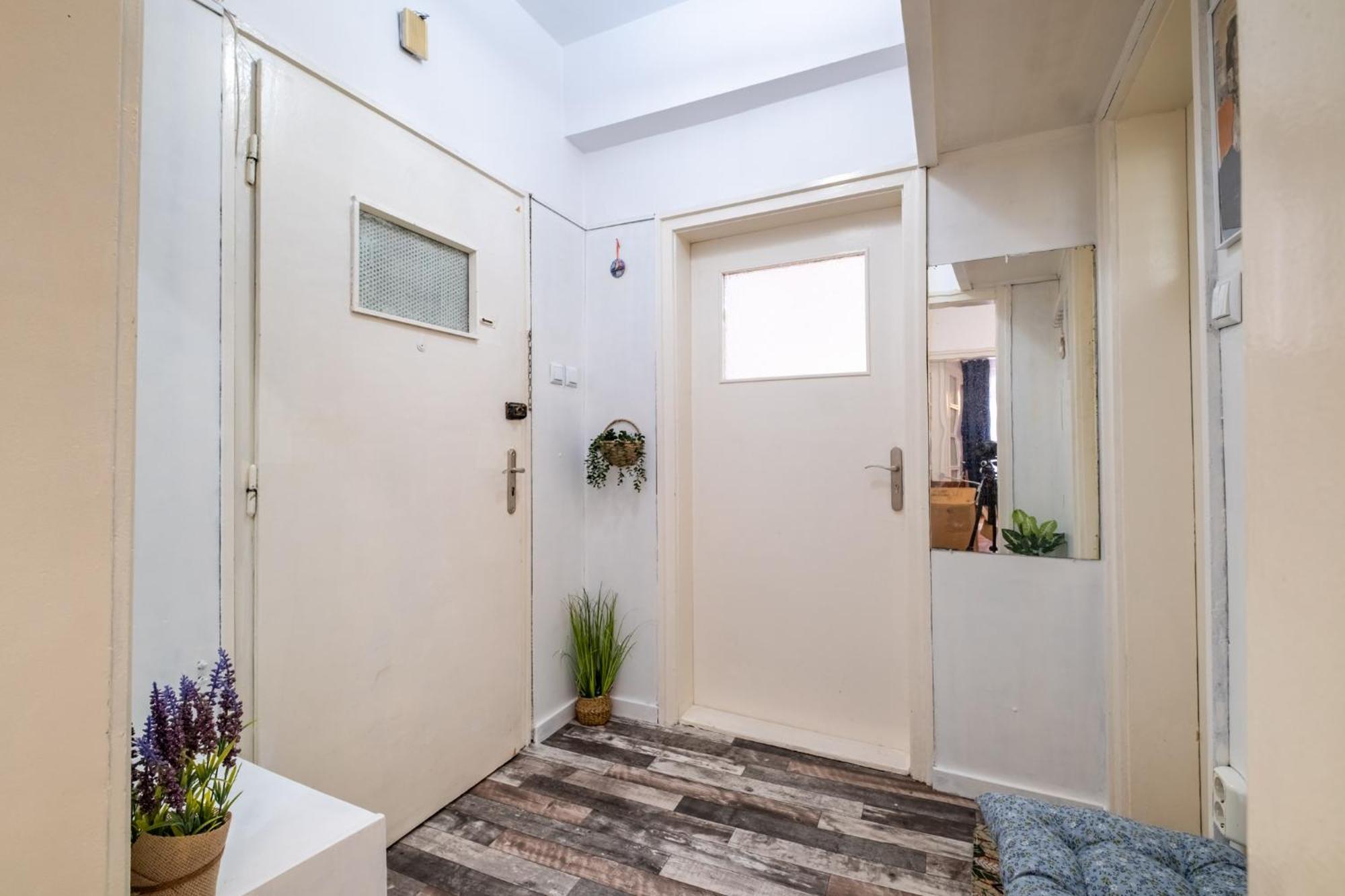 Lovely Art Apartment - Victory Varna Esterno foto
