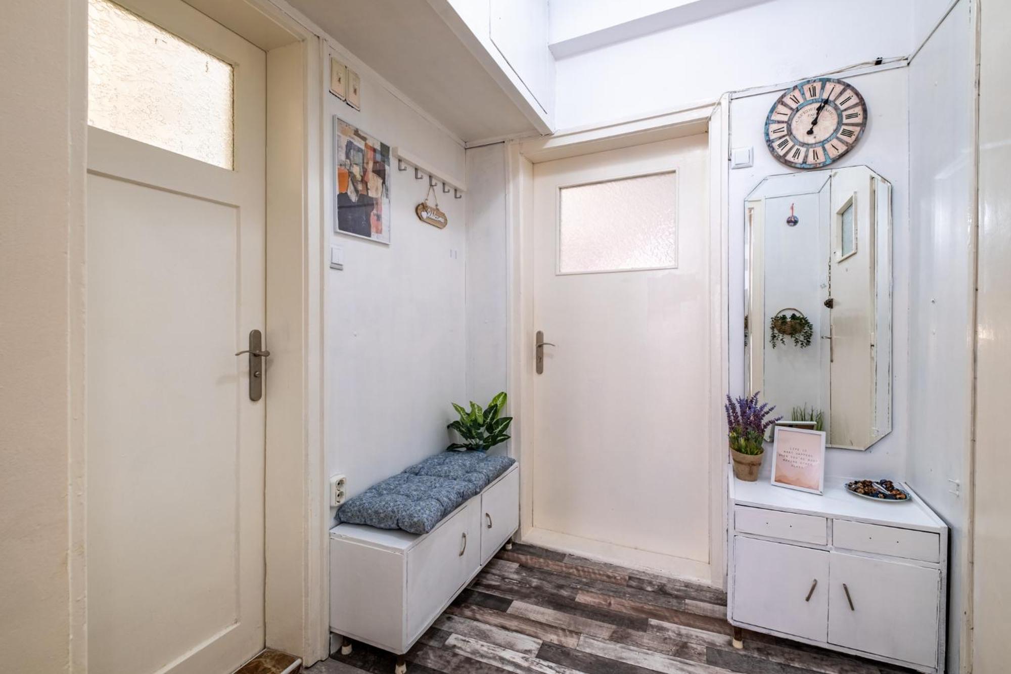 Lovely Art Apartment - Victory Varna Esterno foto